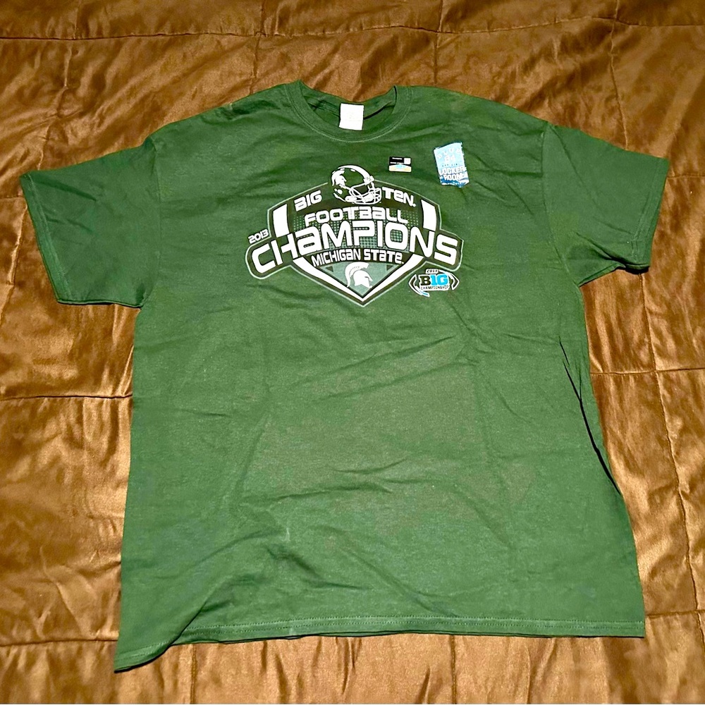 NWT Michigan State University Football Big Ten Champ 2013 Men’s XL locker rm tee